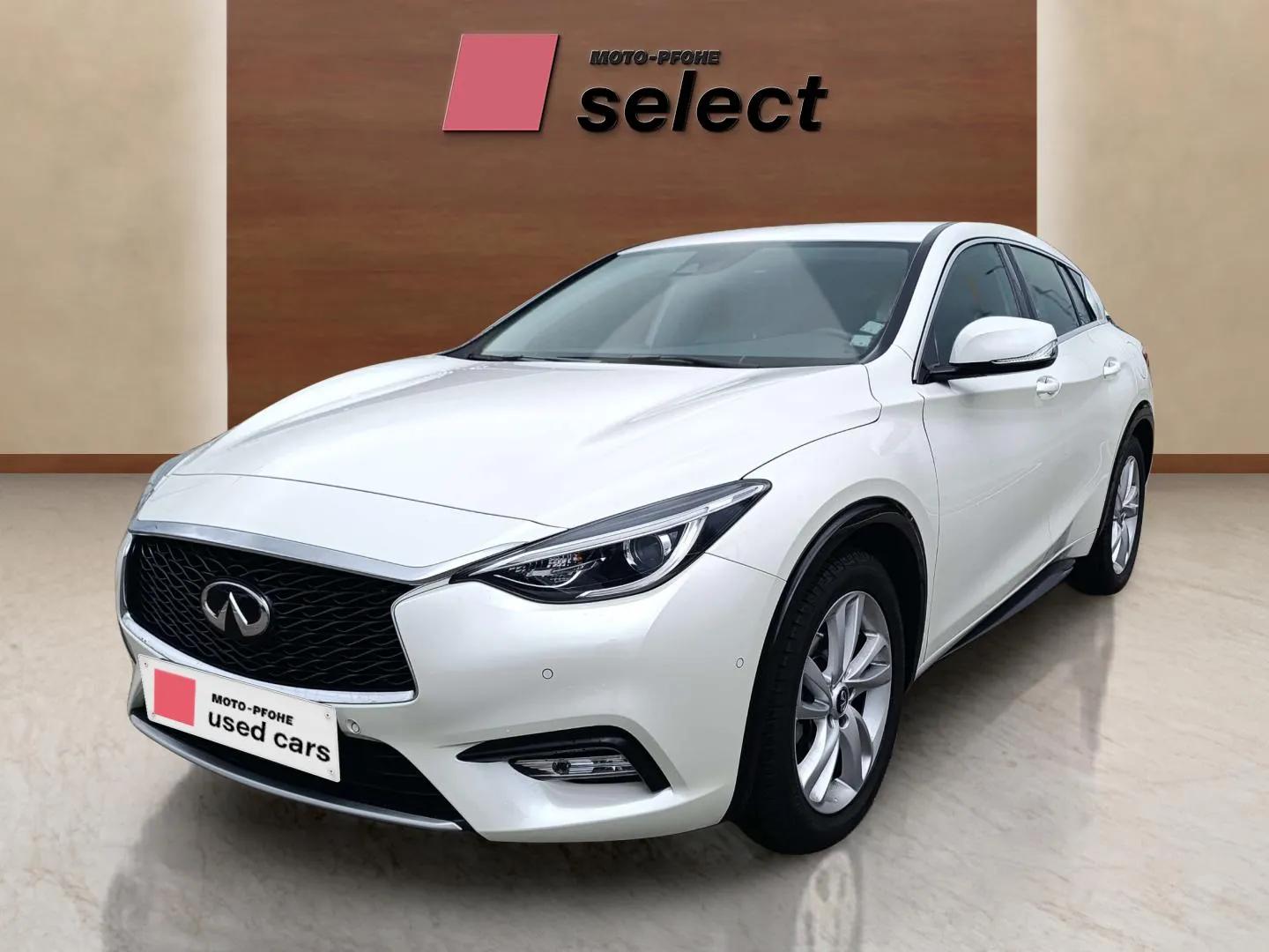 Infiniti Q30 used