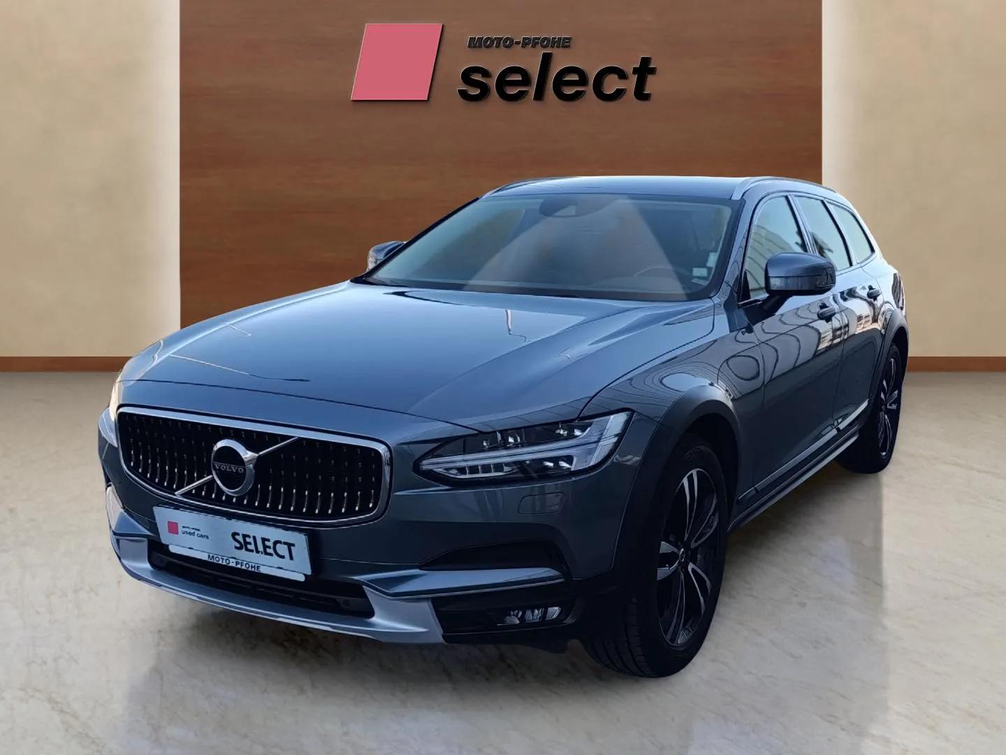 Volvo V90 Cross Country used