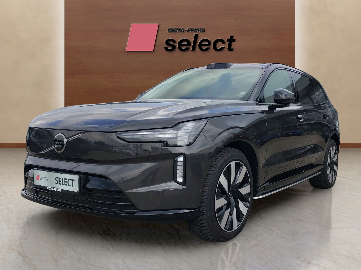 Volvo EX90 used