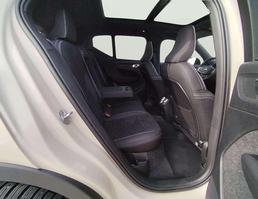 Volvo EX40 употребяван