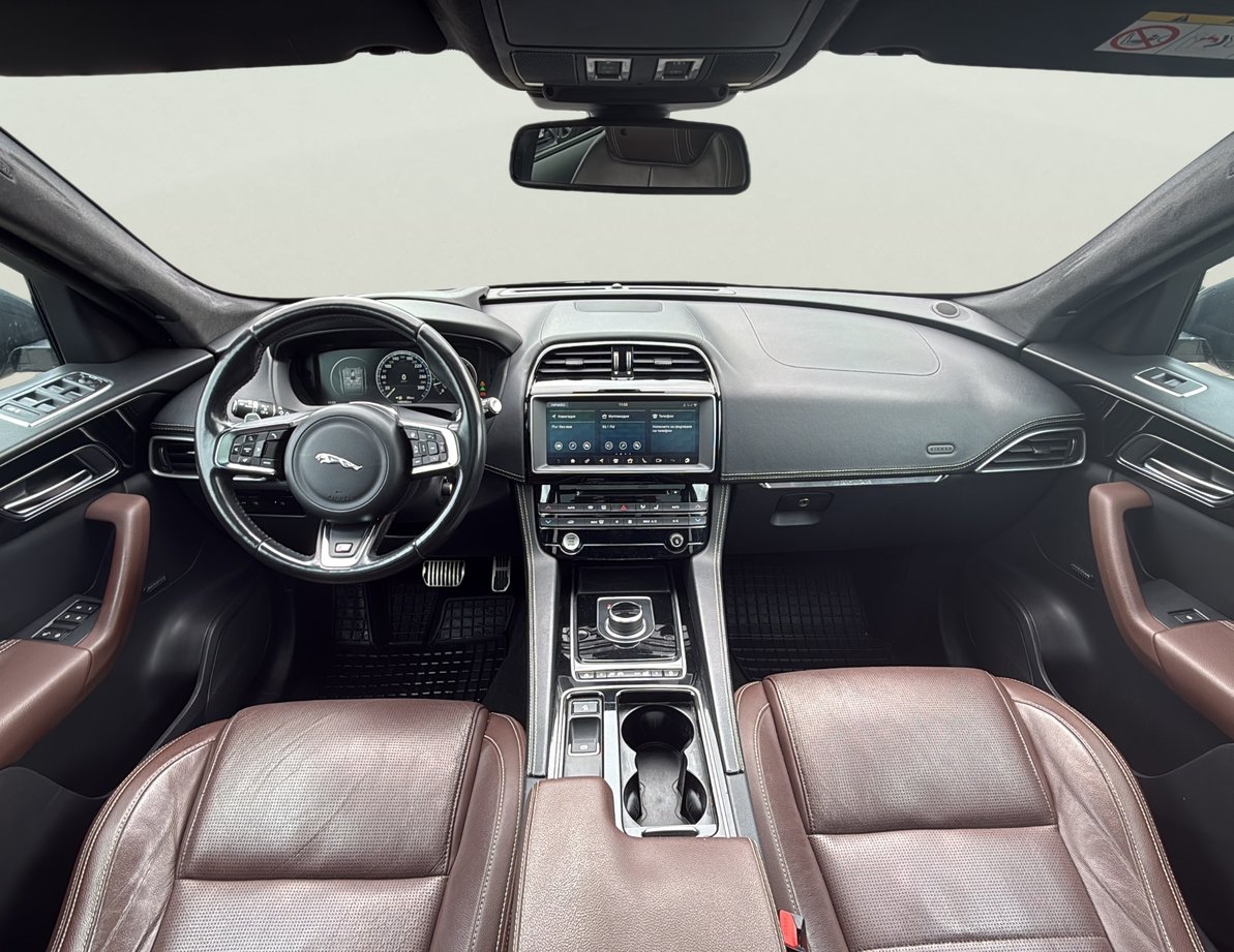 Jaguar F-Pace употребяван