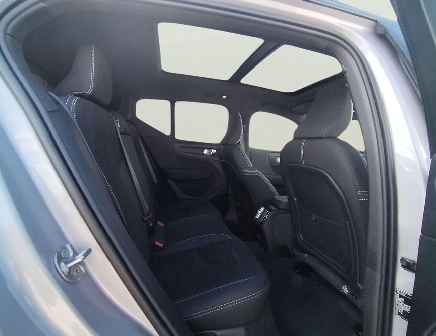 Volvo EX40 употребяван