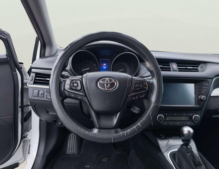 Toyota Avensis употребяван