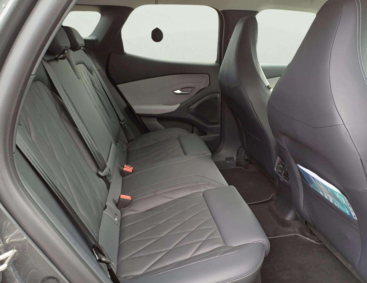 Ford E-Explorer употребяван