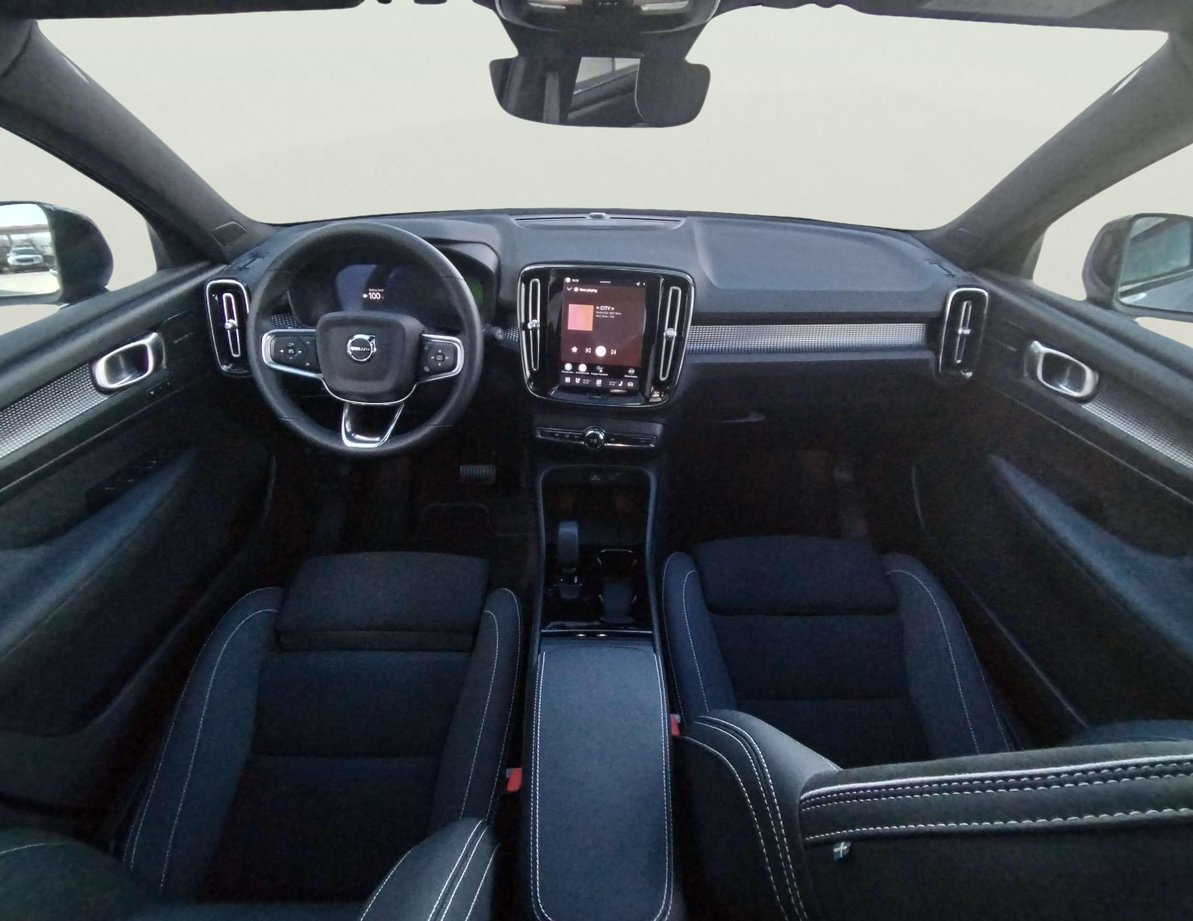 Volvo EX40 употребяван