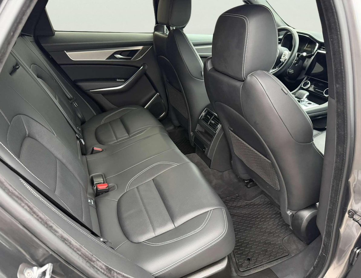 Jaguar F-Pace употребяван