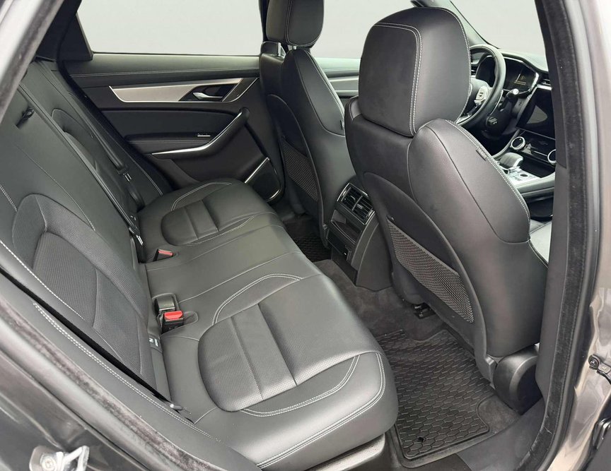 Jaguar F-Pace употребяван