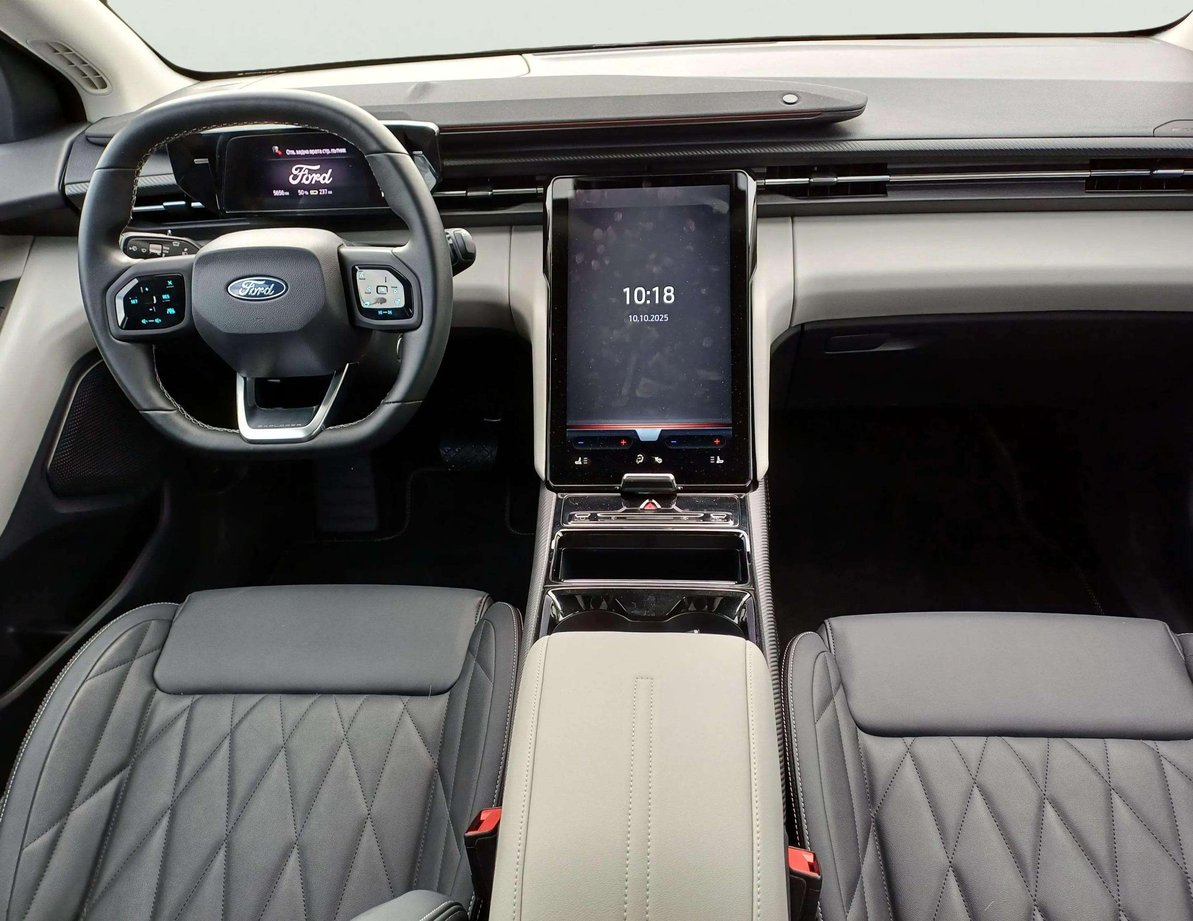 Ford E-Explorer употребяван