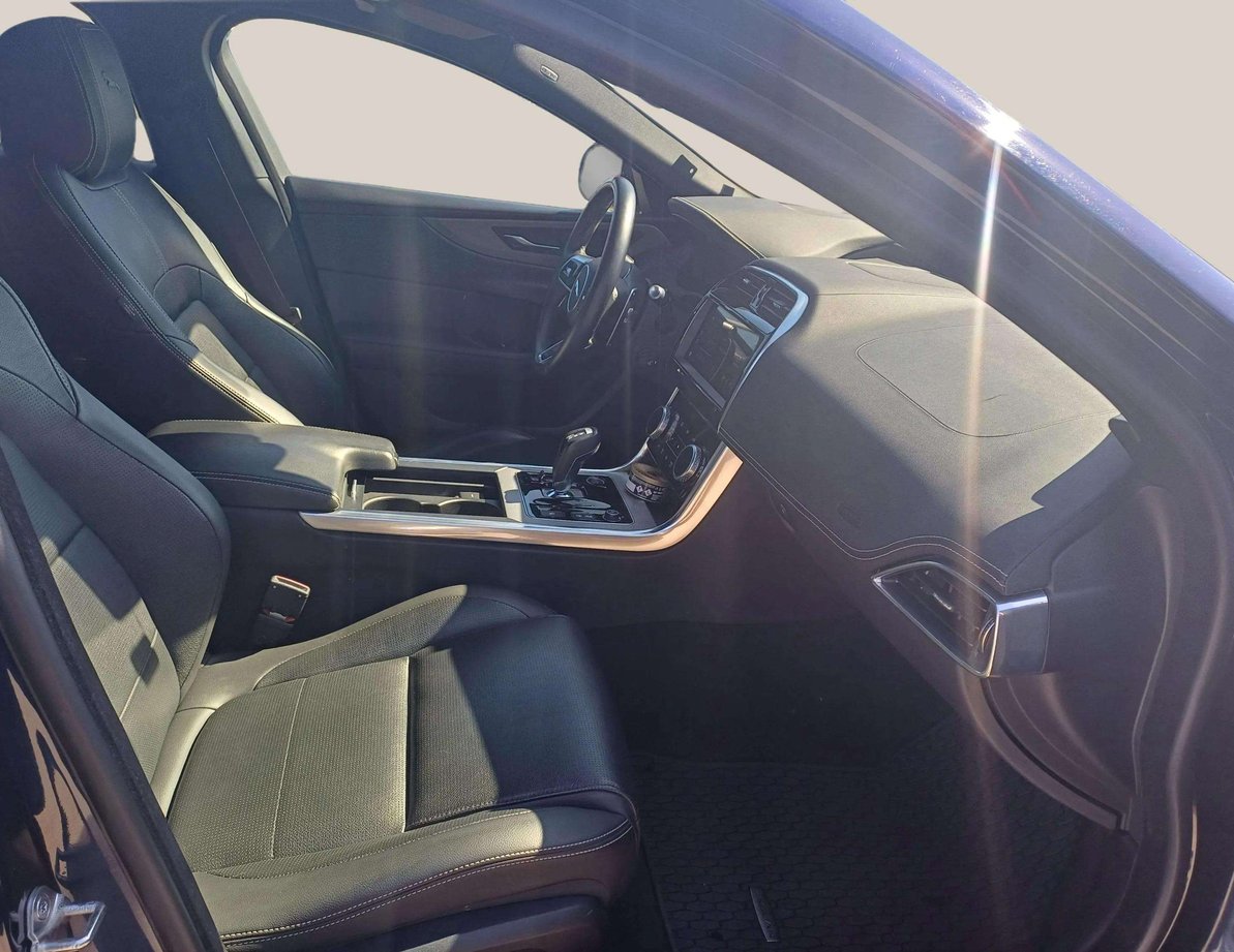Jaguar XE употребяван