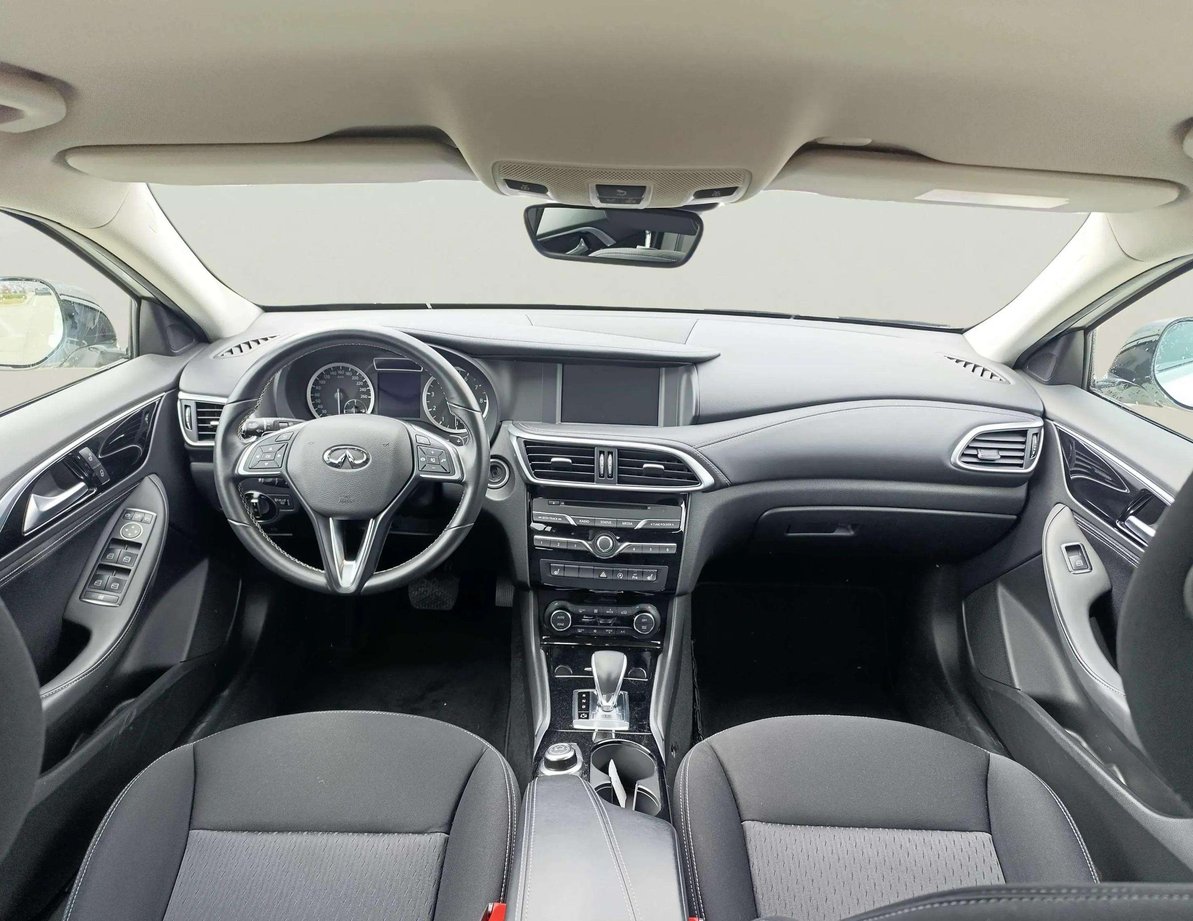 Infiniti Q30 употребяван