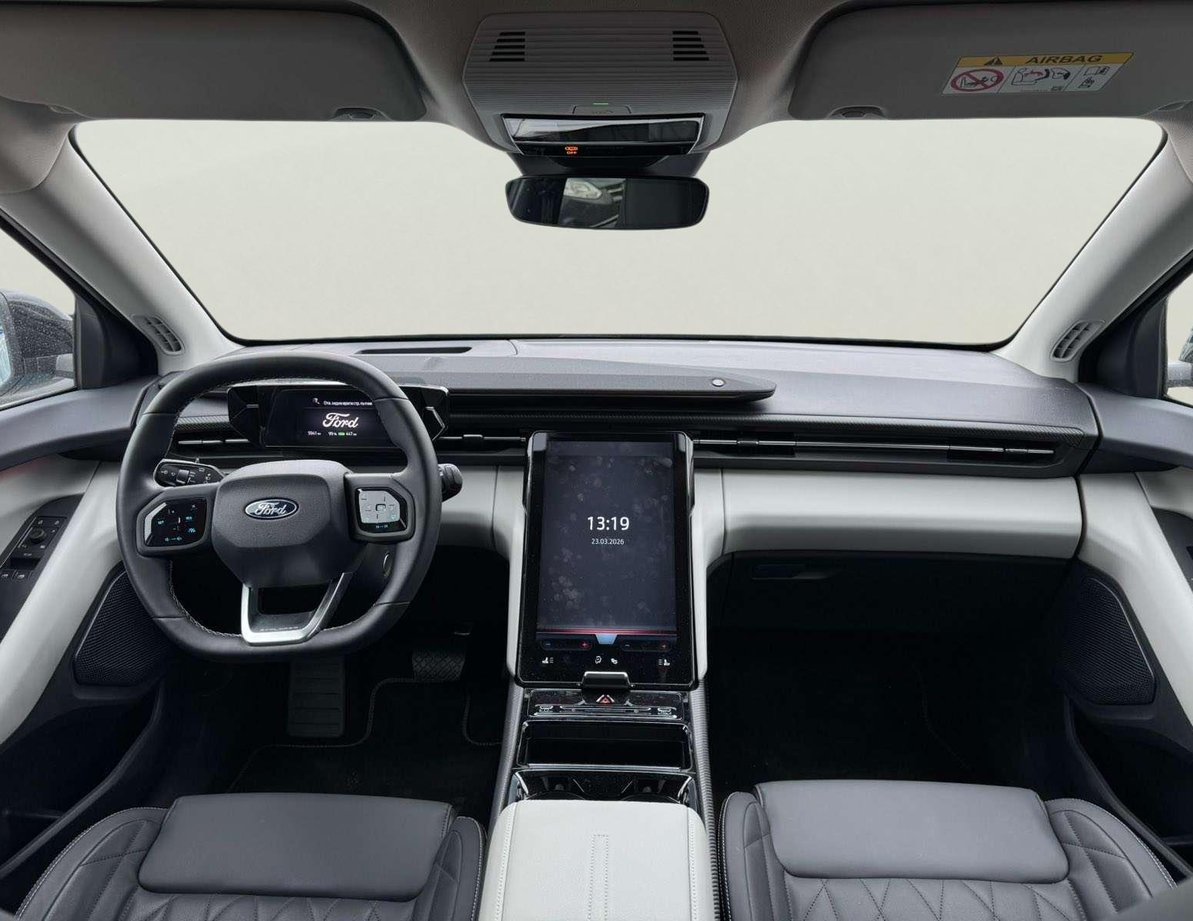 Ford E-Explorer употребяван