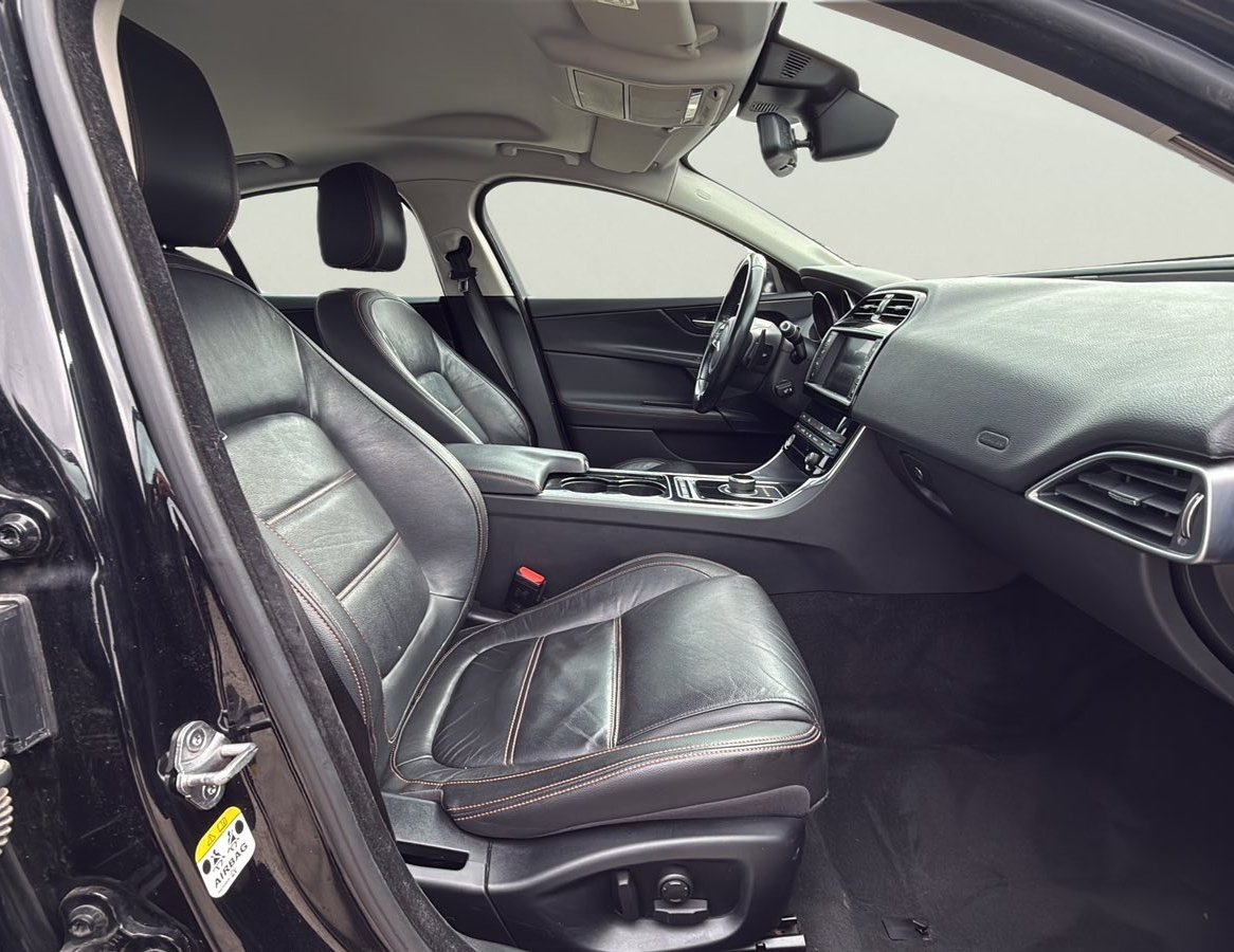 Jaguar XE употребяван