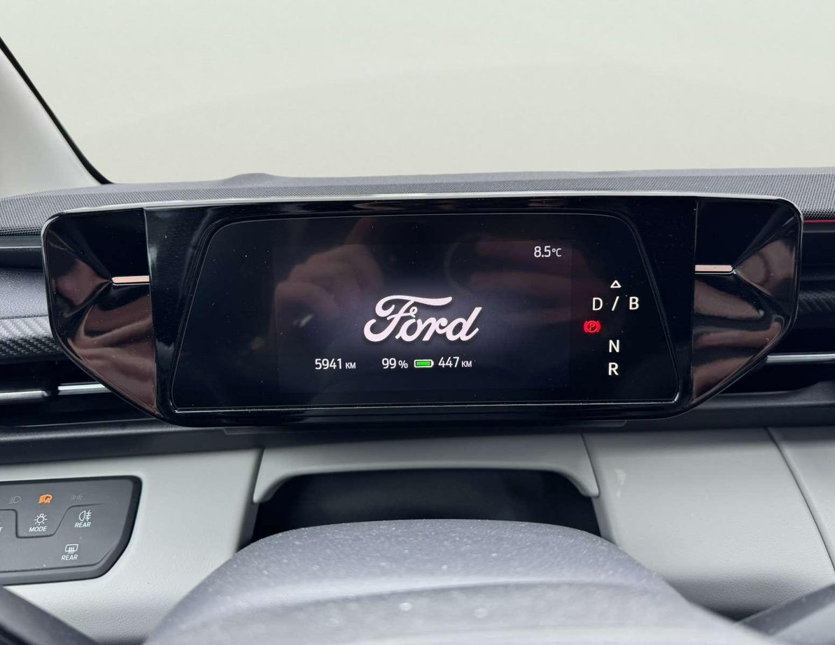 Ford E-Explorer употребяван