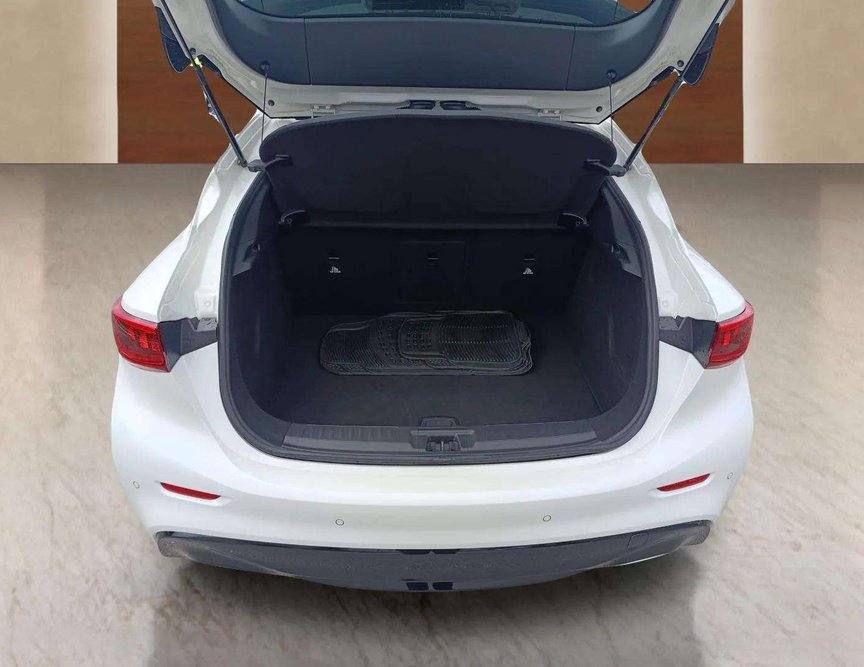 Infiniti Q30 употребяван