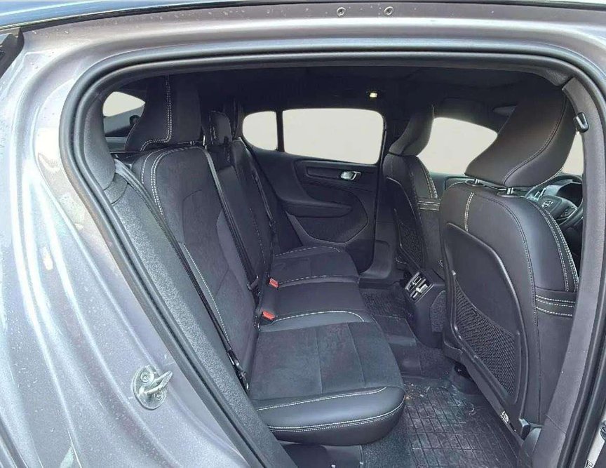 Volvo EX40 употребяван