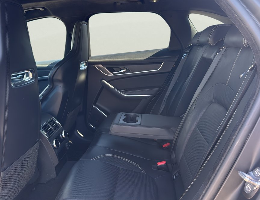 Jaguar F-Pace употребяван