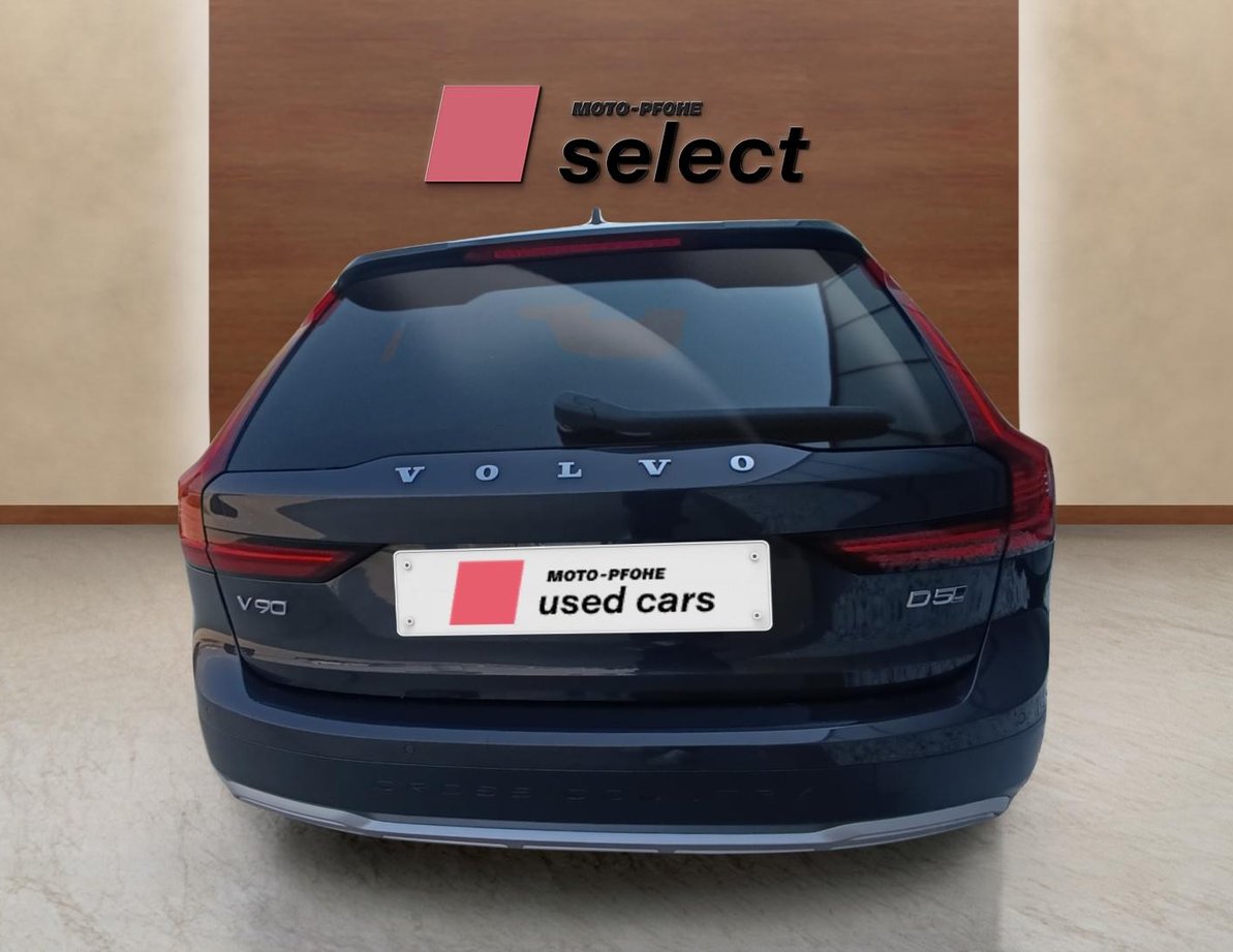 Volvo V90 CC употребяван