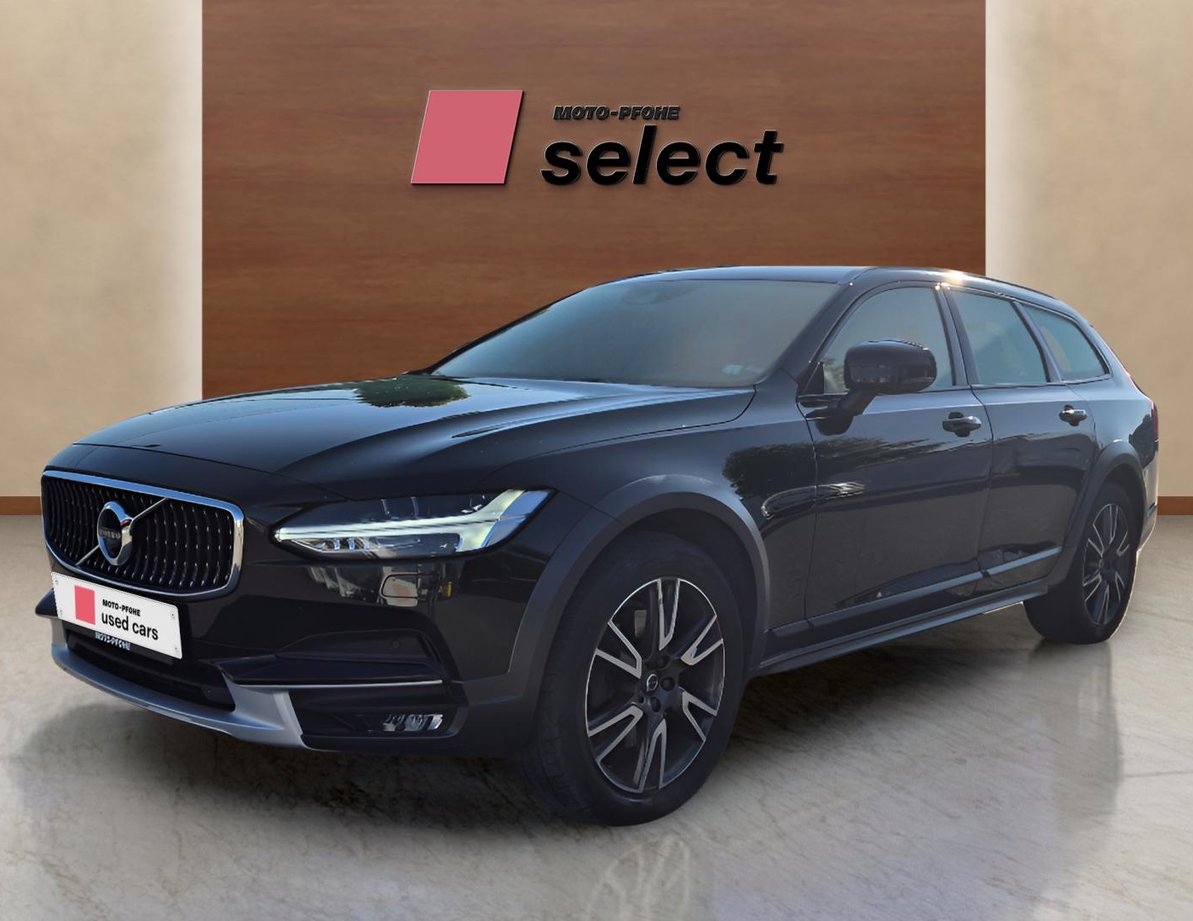 Volvo V90 Cross Country used