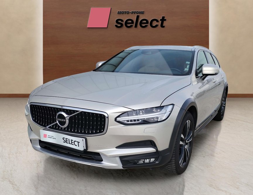 Volvo V90 Cross Country used