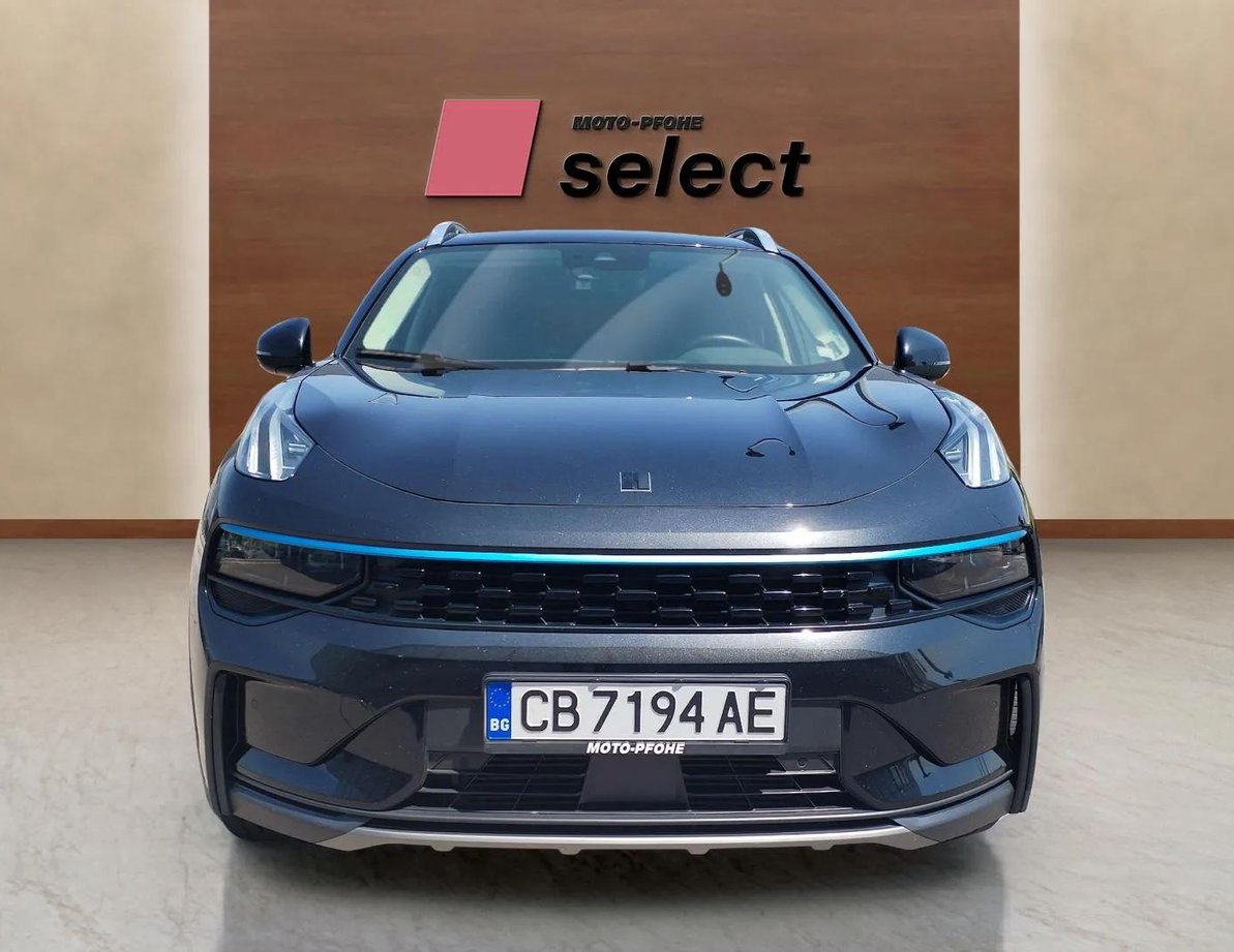 Lynk & Co 01 употребяван