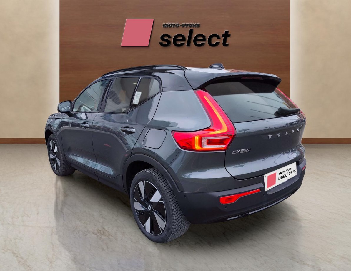 Volvo EX40 употребяван