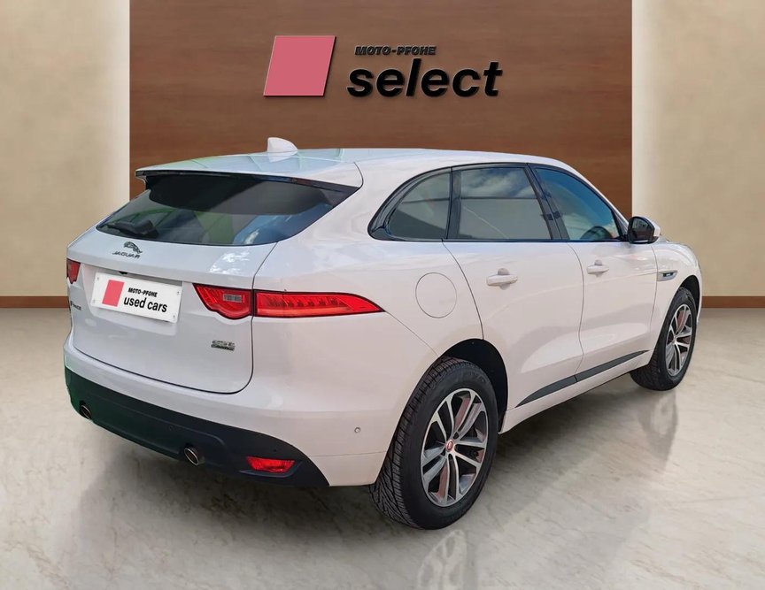 Jaguar F-Pace употребяван
