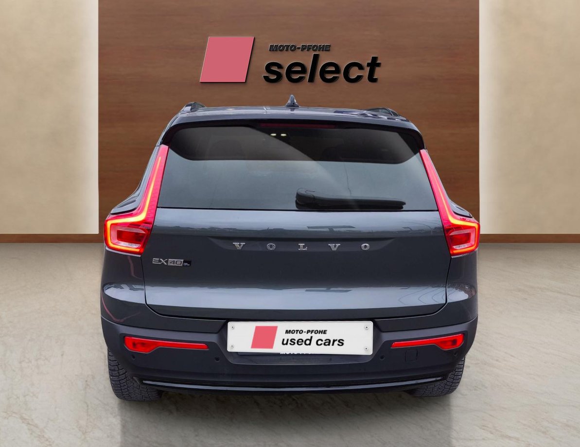 Volvo EX40 употребяван