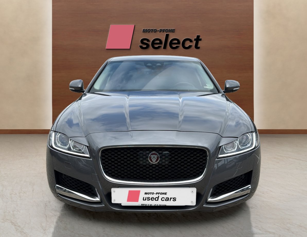 Jaguar XF употребяван