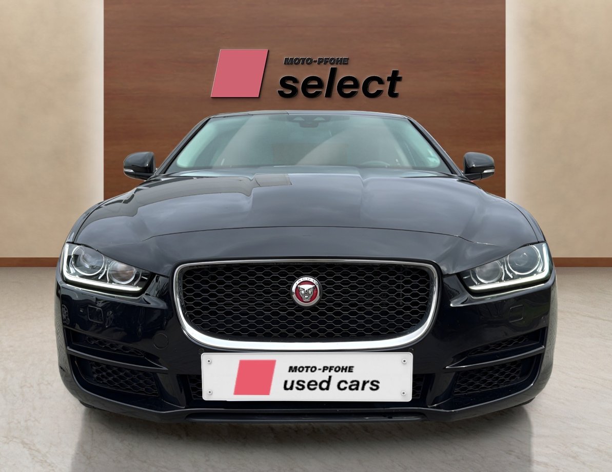 Jaguar XE употребяван