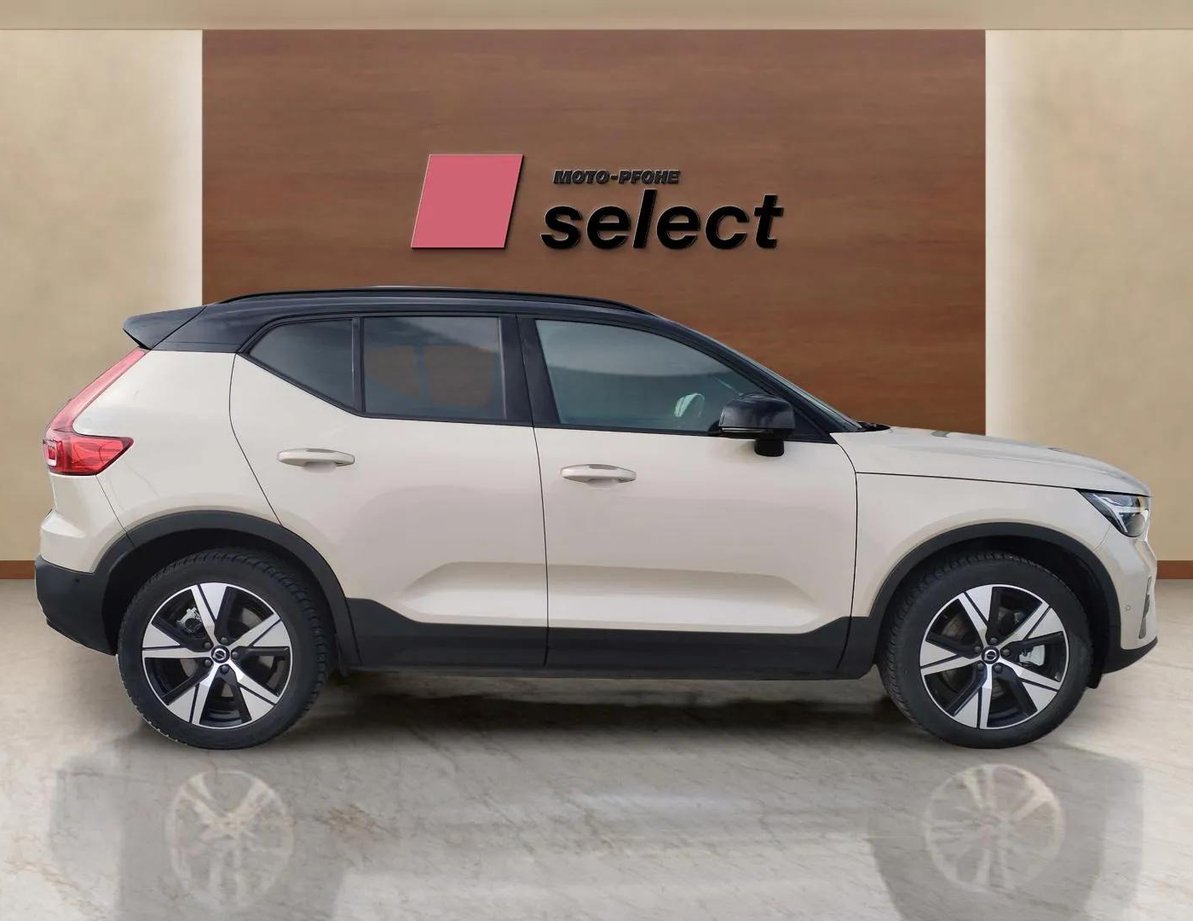 Volvo EX40 употребяван