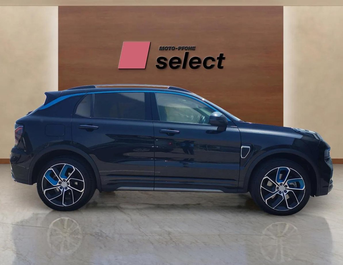 Lynk & Co 01 употребяван