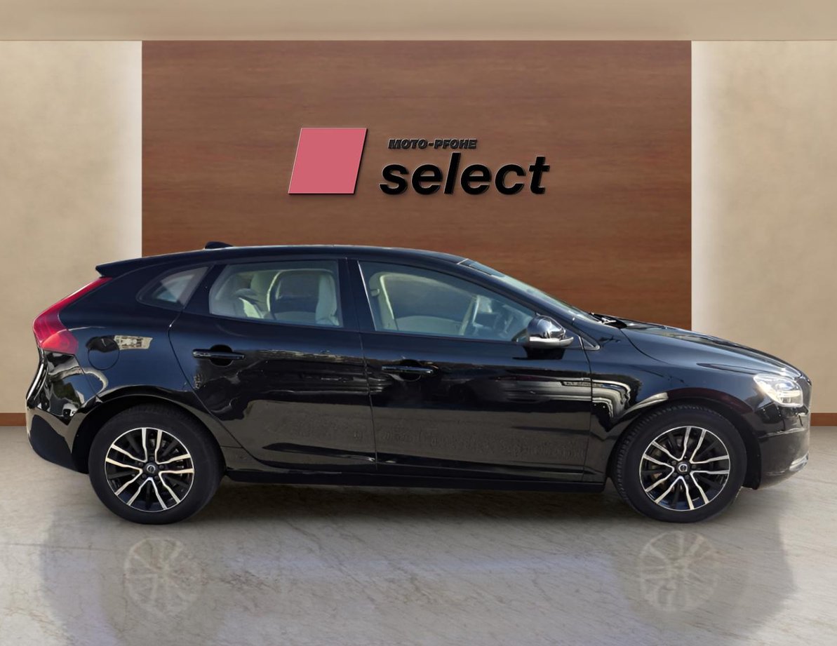 Volvo V40CC употребяван