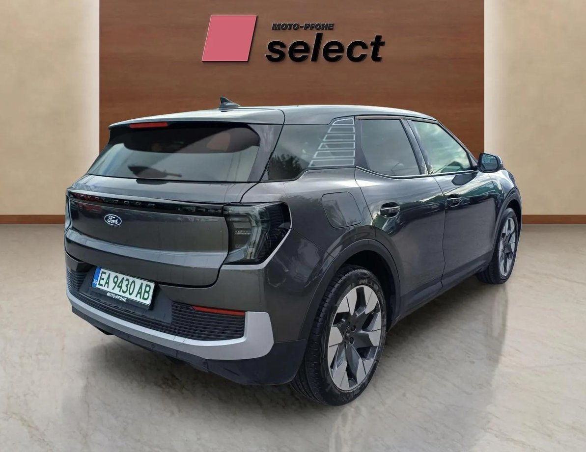Ford E-Explorer употребяван