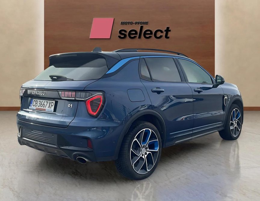 Lynk&Co 01 употребяван