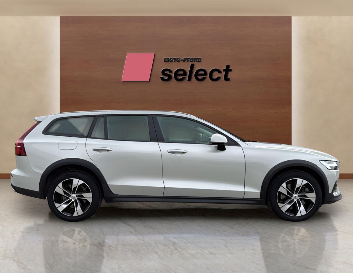 Volvo V60 CC употребяван