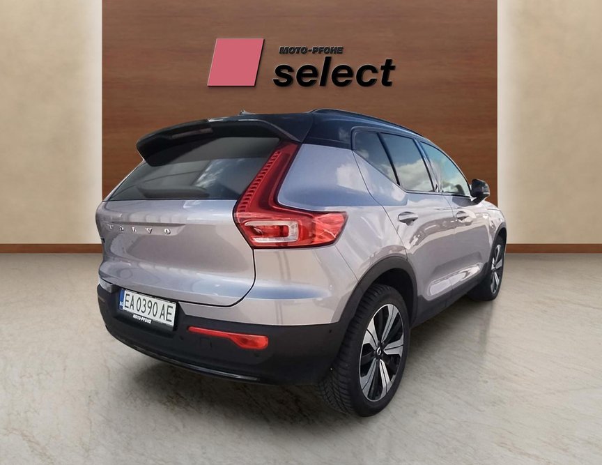 Volvo EX40 употребяван