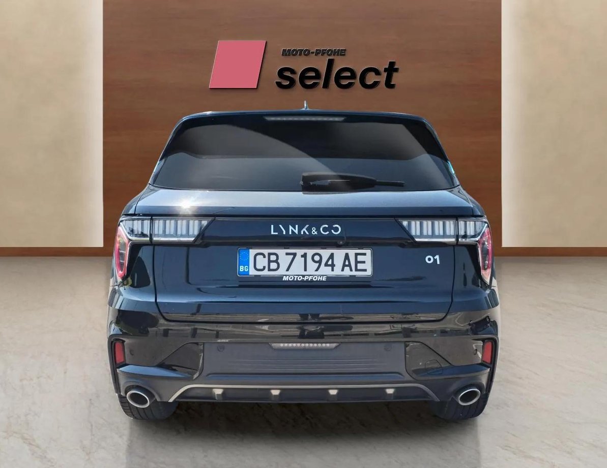 Lynk & Co 01 употребяван