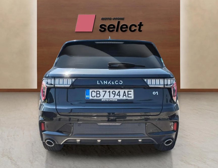 Lynk & Co 01 употребяван