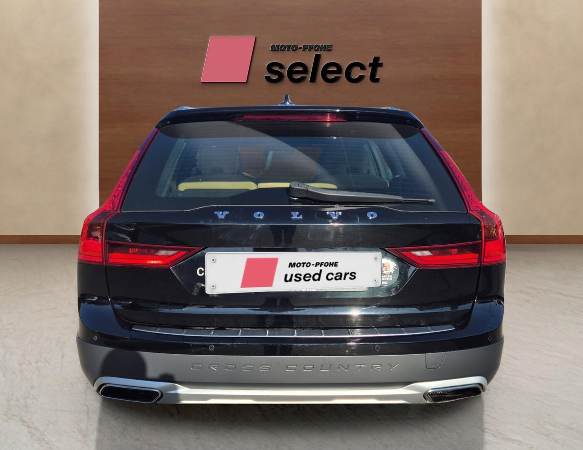 Volvo V90 Cross Country употребяван
