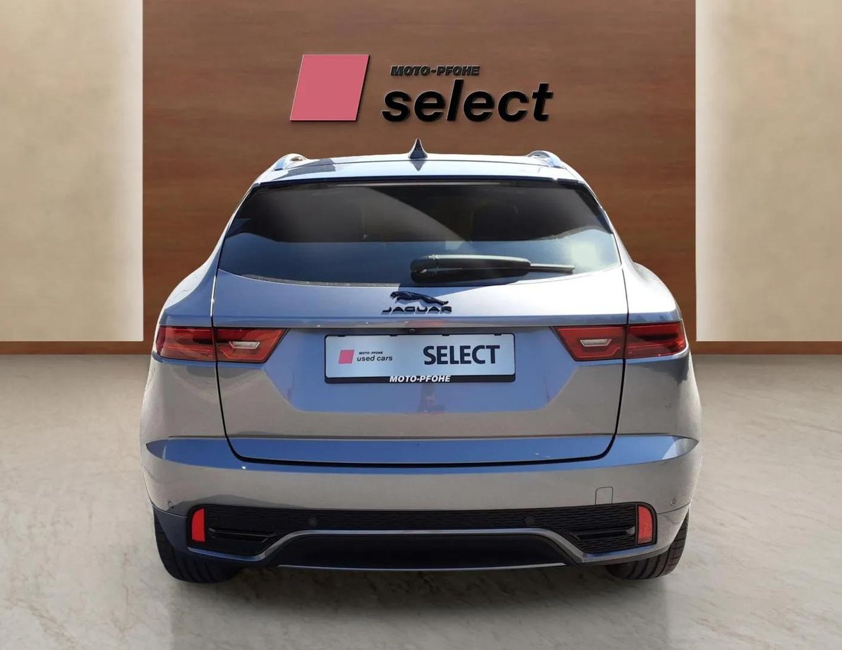 Jaguar E-Pace употребяван