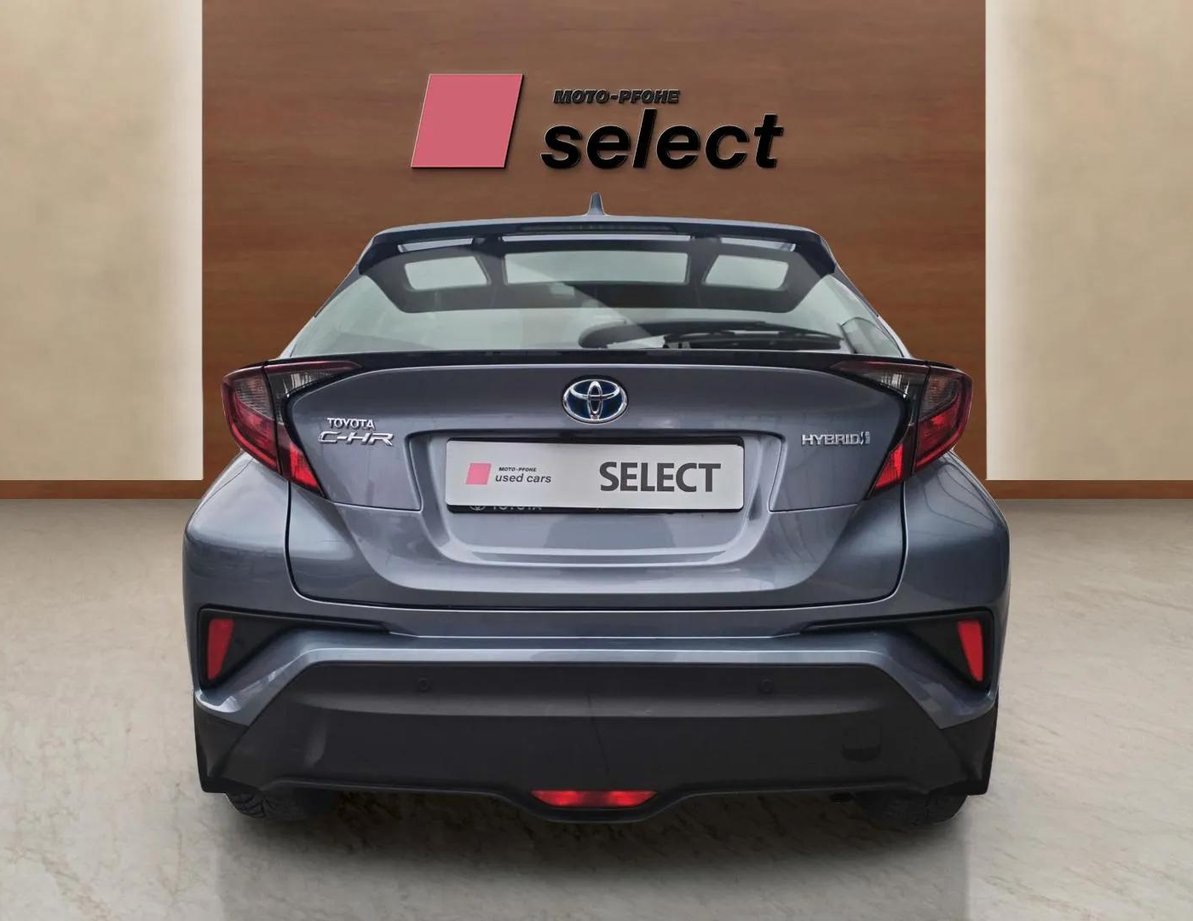 Toyota C-HR употребяван
