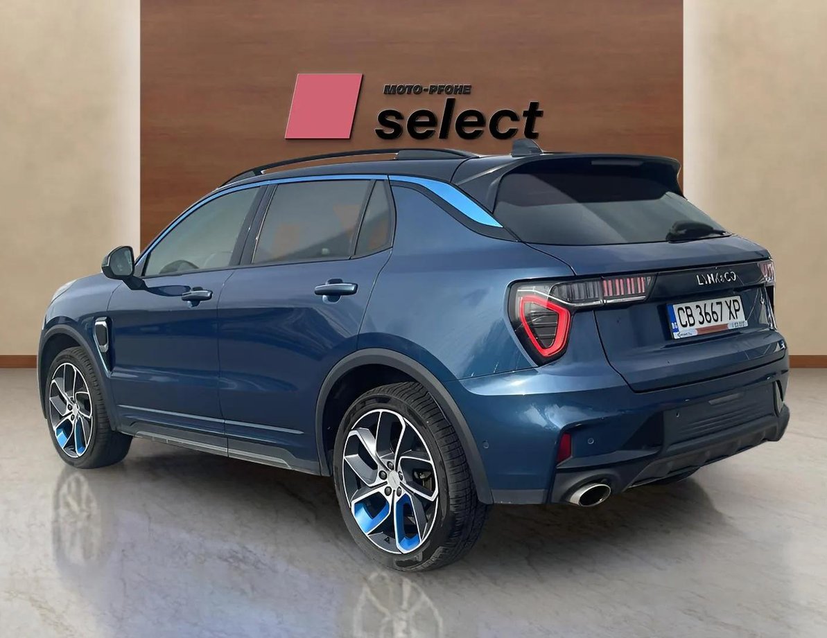 Lynk&Co 01 употребяван