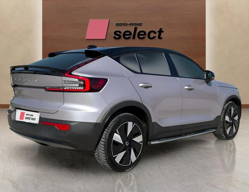 Volvo EX40 употребяван