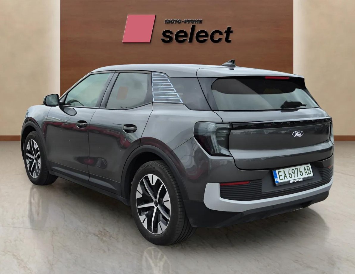 Ford E-Explorer употребяван