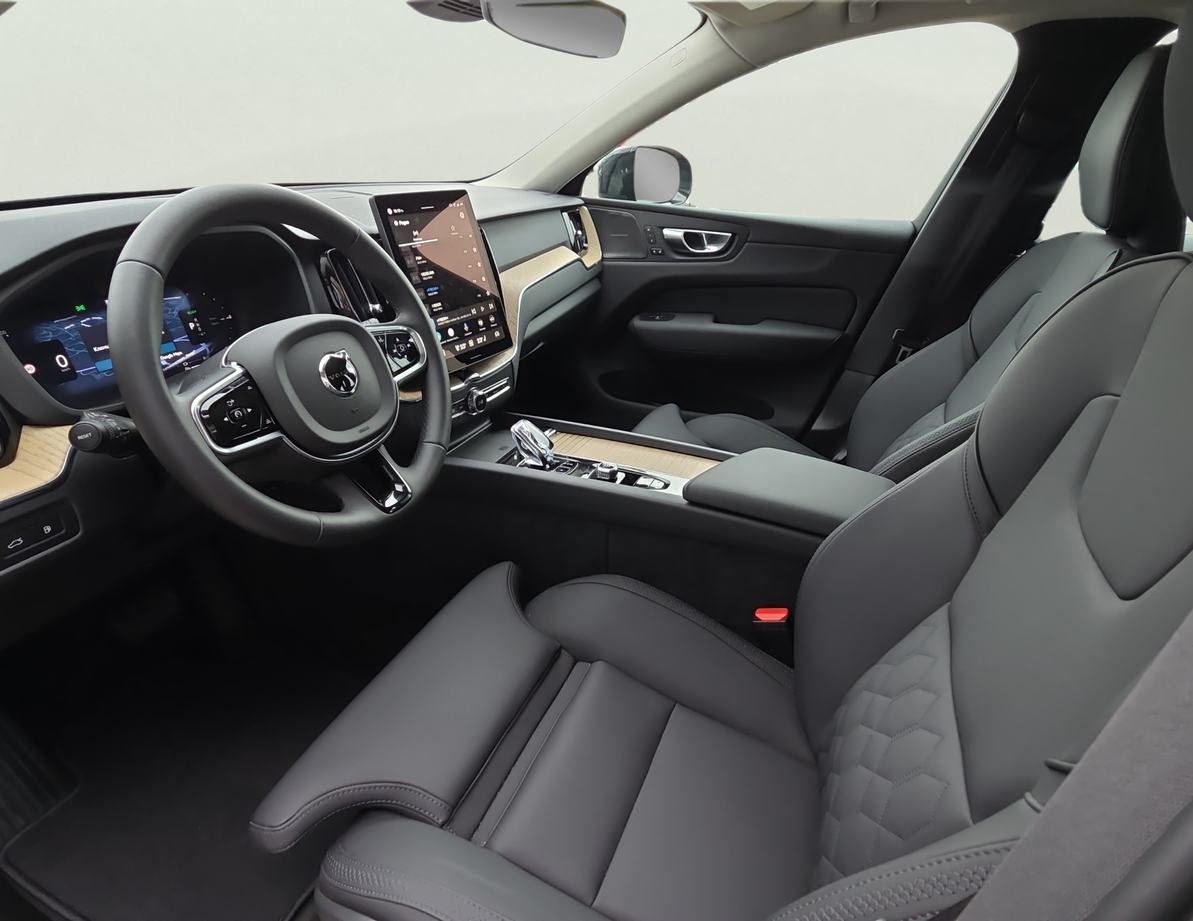 Volvo XC60 PHEV употребяван