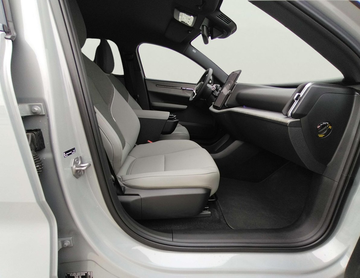 Volvo EX30 употребяван