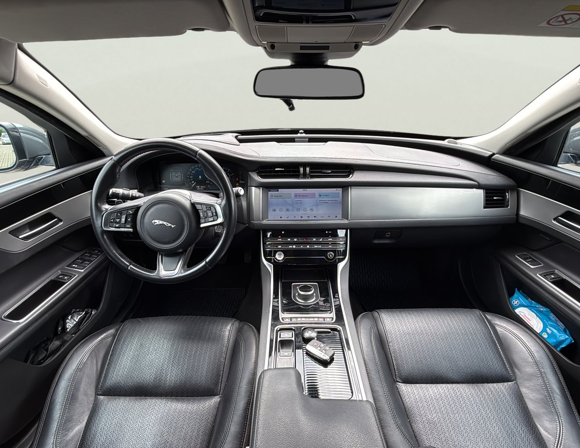 Jaguar XF употребяван