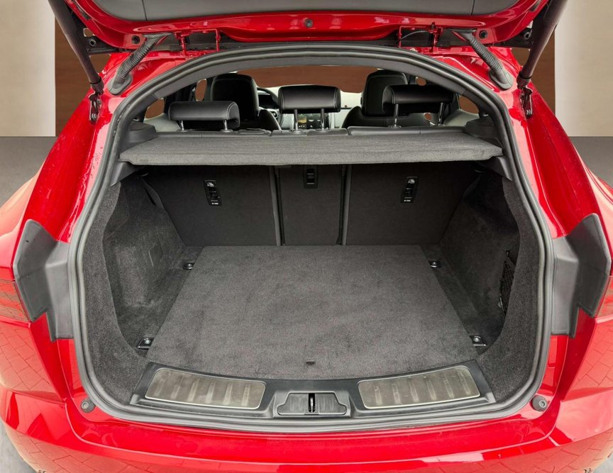 Jaguar E-Pace употребяван