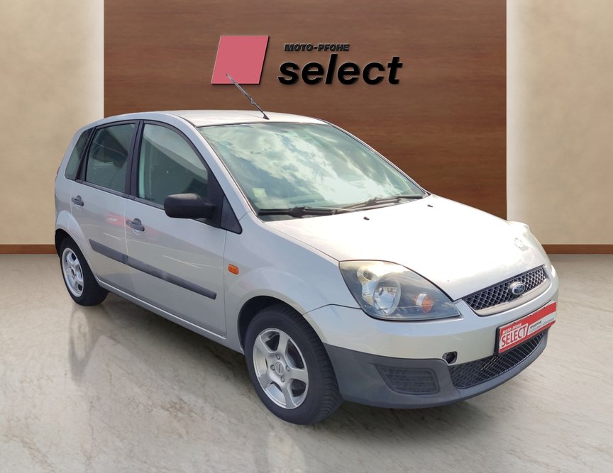 Ford Fiesta otpred v dqsno.jpg