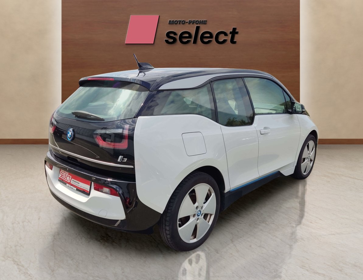 BMW I3 otzad v dqsno.jpg